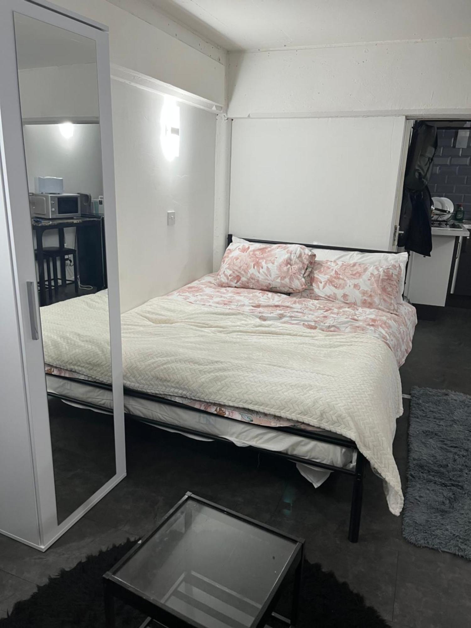 Apartament Elite Away From *